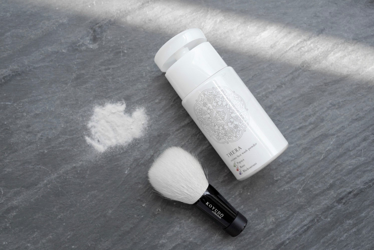 長年の毛穴「黒ずみ、角栓、くすみ」に 簡単即座にできる対策とは